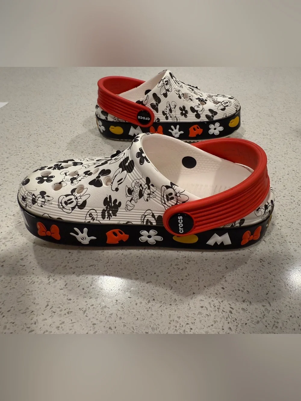 Kids Mickey Mouse Pattern Crocs toddler size (9)  White, Black & Red